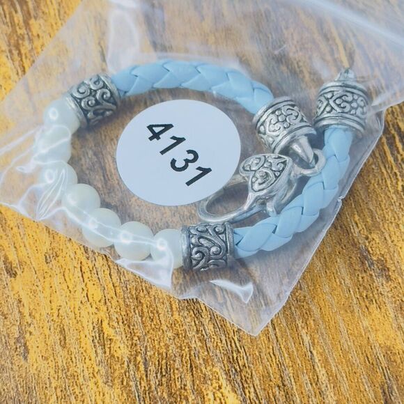Vintage Faux Pearl & Baby Blue Leather Braided Bracelet Heart Lobster Clasp 4131 - Picture 10 of 10